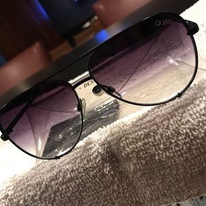 Quay x Desi Perkins High Key Sunglasses